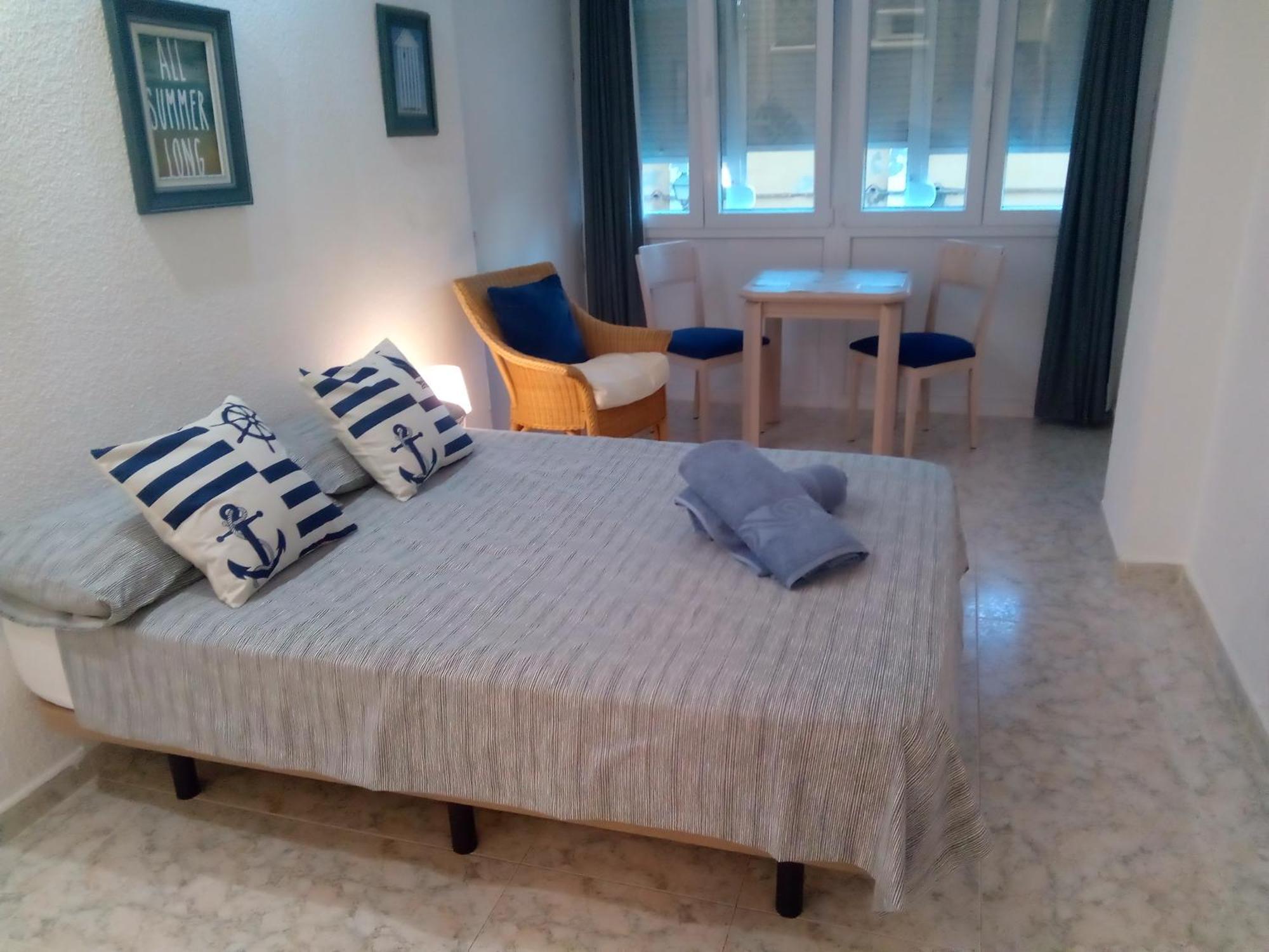 Los Cisnes Beach Studio 100M Playa Apartman Benalmádena Kültér fotó